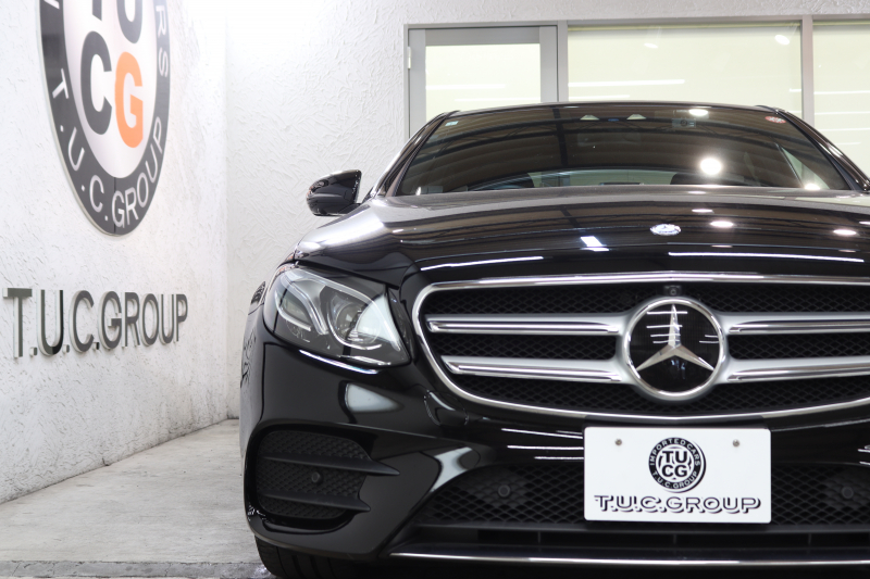 メルセデスベンツ Eクラス E200 AVG ｽﾎﾟｰﾂ ﾚｻﾞｰ&ﾚｰﾀﾞｰｾｰﾌﾃｨPKG　ｷｰﾚｽｺﾞｰ 黒本革 HDDﾅﾋﾞTV&ｷｬﾝｾﾗｰ ｽﾏﾎ連携 ﾌﾞﾙﾒｽﾀｰ 360ｶﾒﾗ PTS LEDﾗｲﾄ 自動ﾄﾗﾝｸ AMGｴｱﾛ&19AW ﾀﾞｲﾅﾐｯｸS 9AT　2年保証