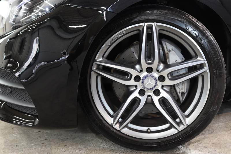 メルセデスベンツ Eクラス E200 AVG ｽﾎﾟｰﾂ ﾚｻﾞｰ&ﾚｰﾀﾞｰｾｰﾌﾃｨPKG　ｷｰﾚｽｺﾞｰ 黒本革 HDDﾅﾋﾞTV&ｷｬﾝｾﾗｰ ｽﾏﾎ連携 ﾌﾞﾙﾒｽﾀｰ 360ｶﾒﾗ PTS LEDﾗｲﾄ 自動ﾄﾗﾝｸ AMGｴｱﾛ&19AW ﾀﾞｲﾅﾐｯｸS 9AT　2年保証