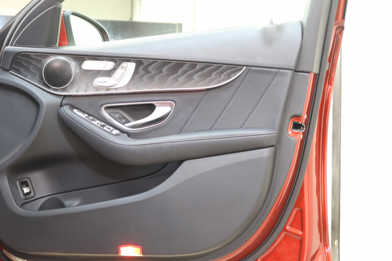 メルセデスベンツ Cクラス C200ｽﾃｰｼｮﾝﾜｺﾞﾝ ﾛｰﾚｳｽｴﾃﾞｨｼｮﾝ ﾚｰﾀﾞｰｾｰﾌﾃｨPKG　特別仕様車 BSG搭載 後期 1ｵｰﾅｰ ｷｰﾚｽｺﾞｰ 黒革 ﾊﾟﾉﾗﾏSR ﾍｯﾄﾞｱｯﾌﾟD HDDﾅﾋﾞTV&ｷｬﾝｾﾗｰ ｽﾏﾎ連携 ﾊﾞｯｸｶﾒﾗ PTS LEDﾗｲﾄ 自動Rｹﾞｰﾄ ﾊﾝｽﾞﾌﾘｰA AMGｴｱﾛ&18AW ｴｱｻｽ 9AT　2年保証