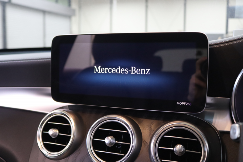 メルセデスベンツ GLC GLC300 4MATIC AMGﾗｲﾝ ﾚｻﾞｰｴｸｽｸﾙｰｼﾌﾞ&ﾚｰﾀﾞｰｾｰﾌﾃｨPKG　後期 ｷｰﾚｽｺﾞｰ 黒本革 ﾍﾞﾝﾁﾚｰﾀｰ ﾊﾟﾉﾗﾏSR ﾍｯﾄﾞｱｯﾌﾟD MBUXﾅﾋﾞTV BT音楽 ﾌﾞﾙﾒｽﾀｰ 360ｶﾒﾗ PTS LEDﾗｲﾄ 自動Rｹﾞｰﾄ ﾊﾝｽﾞﾌﾘｰA AMGｴｱﾛ&20AW ｴｱｻｽ 9AT　2年保証