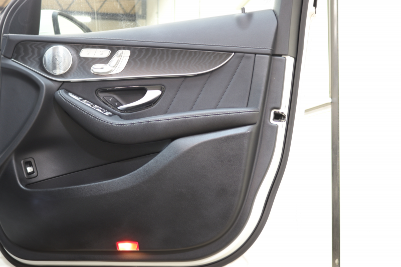 メルセデスベンツ GLC GLC300 4MATIC AMGﾗｲﾝ ﾚｻﾞｰｴｸｽｸﾙｰｼﾌﾞ&ﾚｰﾀﾞｰｾｰﾌﾃｨPKG　後期 ｷｰﾚｽｺﾞｰ 黒本革 ﾍﾞﾝﾁﾚｰﾀｰ ﾊﾟﾉﾗﾏSR ﾍｯﾄﾞｱｯﾌﾟD MBUXﾅﾋﾞTV BT音楽 ﾌﾞﾙﾒｽﾀｰ 360ｶﾒﾗ PTS LEDﾗｲﾄ 自動Rｹﾞｰﾄ ﾊﾝｽﾞﾌﾘｰA AMGｴｱﾛ&20AW ｴｱｻｽ 9AT　2年保証