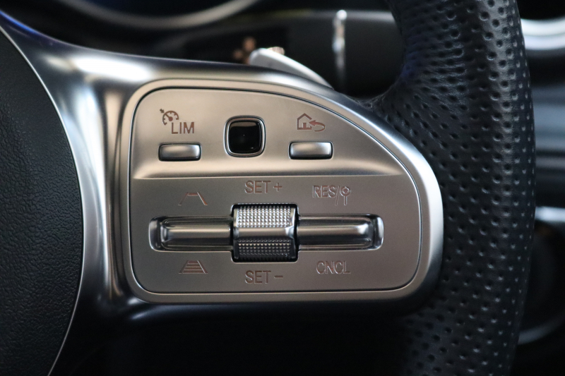 メルセデスベンツ GLC GLC300 4MATIC AMGﾗｲﾝ ﾚｻﾞｰｴｸｽｸﾙｰｼﾌﾞ&ﾚｰﾀﾞｰｾｰﾌﾃｨPKG　後期 ｷｰﾚｽｺﾞｰ 黒本革 ﾍﾞﾝﾁﾚｰﾀｰ ﾊﾟﾉﾗﾏSR ﾍｯﾄﾞｱｯﾌﾟD MBUXﾅﾋﾞTV BT音楽 ﾌﾞﾙﾒｽﾀｰ 360ｶﾒﾗ PTS LEDﾗｲﾄ 自動Rｹﾞｰﾄ ﾊﾝｽﾞﾌﾘｰA AMGｴｱﾛ&20AW ｴｱｻｽ 9AT　2年保証