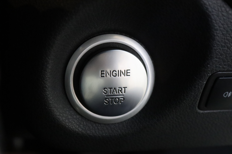 メルセデスベンツ Aクラス A180ｽﾎﾟｰﾂ ﾍﾞｰｼｯｸ&ﾚｰﾀﾞｰｾｰﾌﾃｨPKG　後期 ｷｰﾚｽｺﾞｰ ﾚｻﾞｰDINAMICAｼｰﾄ ｼｰﾄﾋｰﾀｰ HDDﾅﾋﾞTV BT音楽 ﾊﾞｯｸｶﾒﾗ PTS LEDﾗｲﾄ AMGｴｱﾛ&18AW ﾀﾞｲﾅﾐｯｸS 7AT　2年保証