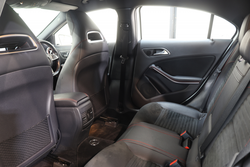 メルセデスベンツ Aクラス A180ｽﾎﾟｰﾂ ﾍﾞｰｼｯｸ&ﾚｰﾀﾞｰｾｰﾌﾃｨPKG　後期 ｷｰﾚｽｺﾞｰ ﾚｻﾞｰDINAMICAｼｰﾄ ｼｰﾄﾋｰﾀｰ HDDﾅﾋﾞTV BT音楽 ﾊﾞｯｸｶﾒﾗ PTS LEDﾗｲﾄ AMGｴｱﾛ&18AW ﾀﾞｲﾅﾐｯｸS 7AT　2年保証