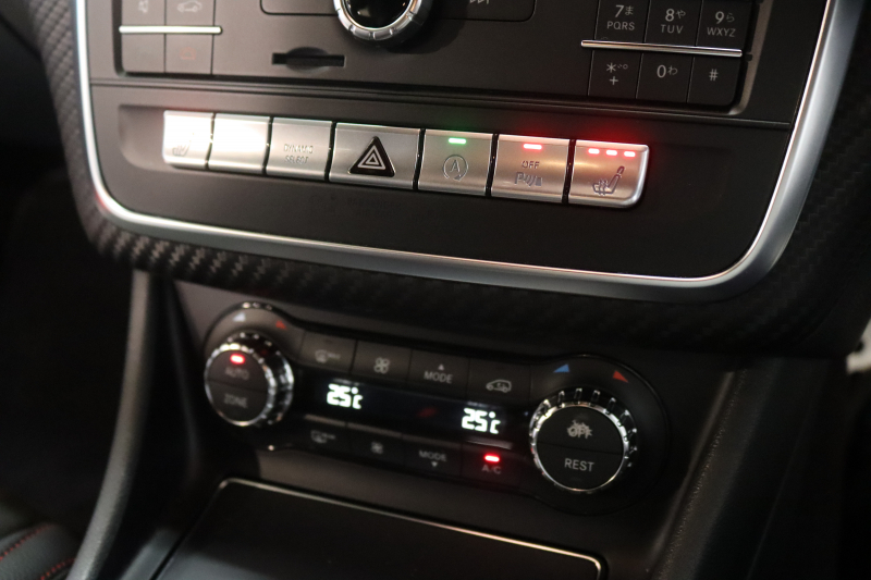 メルセデスベンツ Aクラス A180ｽﾎﾟｰﾂ ﾍﾞｰｼｯｸ&ﾚｰﾀﾞｰｾｰﾌﾃｨPKG　後期 ｷｰﾚｽｺﾞｰ ﾚｻﾞｰDINAMICAｼｰﾄ ｼｰﾄﾋｰﾀｰ HDDﾅﾋﾞTV BT音楽 ﾊﾞｯｸｶﾒﾗ PTS LEDﾗｲﾄ AMGｴｱﾛ&18AW ﾀﾞｲﾅﾐｯｸS 7AT　2年保証