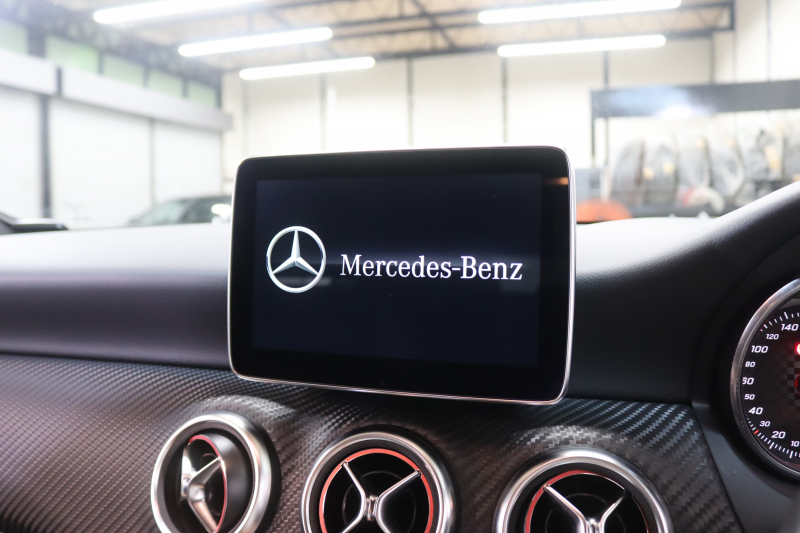 メルセデスベンツ Aクラス A180ｽﾎﾟｰﾂ ﾍﾞｰｼｯｸ&ﾚｰﾀﾞｰｾｰﾌﾃｨPKG　後期 ｷｰﾚｽｺﾞｰ ﾚｻﾞｰDINAMICAｼｰﾄ ｼｰﾄﾋｰﾀｰ HDDﾅﾋﾞTV BT音楽 ﾊﾞｯｸｶﾒﾗ PTS LEDﾗｲﾄ AMGｴｱﾛ&18AW ﾀﾞｲﾅﾐｯｸS 7AT　2年保証