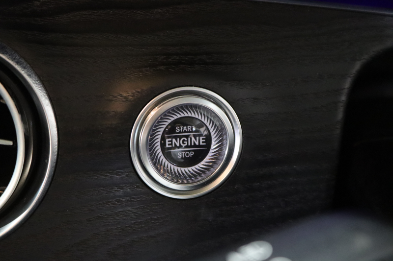 メルセデスベンツ Eクラス E200ｽﾎﾟｰﾂ AMGﾗｲﾝｲﾝﾃﾘｱ&ｴｸｽｸﾙｰｼﾌﾞ&ﾚｰﾀﾞｰｾｰﾌﾃｨPKG　BSG搭載 後期 ｷｰﾚｽｺﾞｰ 黒本革 ﾍｯﾄﾞｱｯﾌﾟD MBUXﾅﾋﾞTV ｽﾏﾎ連携 ﾌﾞﾙﾒｽﾀｰ 360ｶﾒﾗ PTS LEDﾗｲﾄ 自動ﾄﾗﾝｸ AMGｴｱﾛ&19AW 9AT　2年保証