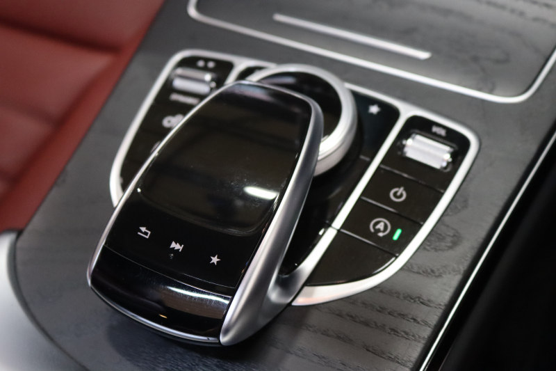 AMG Cクラス C43 4MATIC ｴｸｽｸﾙｰｼﾌﾞ&ﾚｰﾀﾞｰｾｰﾌﾃｨPKG　1ｵｰﾅｰ ｷｰﾚｽｺﾞｰ 赤本革 ﾊﾟﾉﾗﾏSR ﾍｯﾄﾞｱｯﾌﾟD HDDﾅﾋﾞTV BT音楽 ﾌﾞﾙﾒｽﾀｰ ﾊﾞｯｸｶﾒﾗ PTS LEDﾗｲﾄ 自動ﾄﾗﾝｸ ﾊﾝｽﾞﾌﾘｰA AMG専用装備&ﾁｭｰﾆﾝｸﾞﾀﾞｲﾅﾐｯｸS 9AT　2年保証