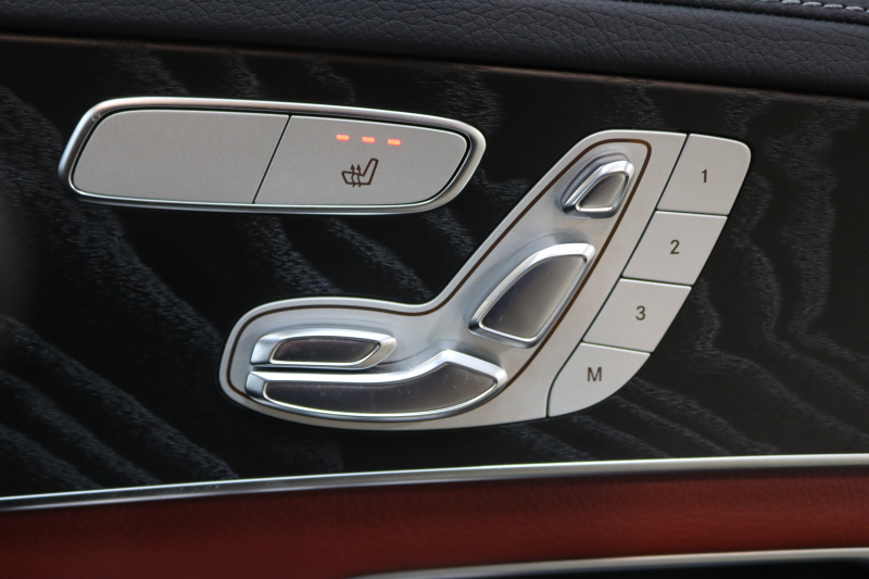 AMG Cクラス C43 4MATIC ｴｸｽｸﾙｰｼﾌﾞ&ﾚｰﾀﾞｰｾｰﾌﾃｨPKG　1ｵｰﾅｰ ｷｰﾚｽｺﾞｰ 赤本革 ﾊﾟﾉﾗﾏSR ﾍｯﾄﾞｱｯﾌﾟD HDDﾅﾋﾞTV BT音楽 ﾌﾞﾙﾒｽﾀｰ ﾊﾞｯｸｶﾒﾗ PTS LEDﾗｲﾄ 自動ﾄﾗﾝｸ ﾊﾝｽﾞﾌﾘｰA AMG専用装備&ﾁｭｰﾆﾝｸﾞﾀﾞｲﾅﾐｯｸS 9AT　2年保証