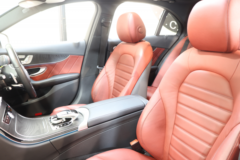 AMG Cクラス C43 4MATIC ｴｸｽｸﾙｰｼﾌﾞ&ﾚｰﾀﾞｰｾｰﾌﾃｨPKG　1ｵｰﾅｰ ｷｰﾚｽｺﾞｰ 赤本革 ﾊﾟﾉﾗﾏSR ﾍｯﾄﾞｱｯﾌﾟD HDDﾅﾋﾞTV BT音楽 ﾌﾞﾙﾒｽﾀｰ ﾊﾞｯｸｶﾒﾗ PTS LEDﾗｲﾄ 自動ﾄﾗﾝｸ ﾊﾝｽﾞﾌﾘｰA AMG専用装備&ﾁｭｰﾆﾝｸﾞﾀﾞｲﾅﾐｯｸS 9AT　2年保証