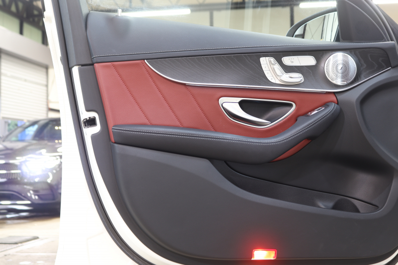 AMG Cクラス C43 4MATIC ｴｸｽｸﾙｰｼﾌﾞ&ﾚｰﾀﾞｰｾｰﾌﾃｨPKG　1ｵｰﾅｰ ｷｰﾚｽｺﾞｰ 赤本革 ﾊﾟﾉﾗﾏSR ﾍｯﾄﾞｱｯﾌﾟD HDDﾅﾋﾞTV BT音楽 ﾌﾞﾙﾒｽﾀｰ ﾊﾞｯｸｶﾒﾗ PTS LEDﾗｲﾄ 自動ﾄﾗﾝｸ ﾊﾝｽﾞﾌﾘｰA AMG専用装備&ﾁｭｰﾆﾝｸﾞﾀﾞｲﾅﾐｯｸS 9AT　2年保証