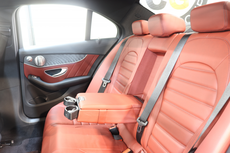 AMG Cクラス C43 4MATIC ｴｸｽｸﾙｰｼﾌﾞ&ﾚｰﾀﾞｰｾｰﾌﾃｨPKG　1ｵｰﾅｰ ｷｰﾚｽｺﾞｰ 赤本革 ﾊﾟﾉﾗﾏSR ﾍｯﾄﾞｱｯﾌﾟD HDDﾅﾋﾞTV BT音楽 ﾌﾞﾙﾒｽﾀｰ ﾊﾞｯｸｶﾒﾗ PTS LEDﾗｲﾄ 自動ﾄﾗﾝｸ ﾊﾝｽﾞﾌﾘｰA AMG専用装備&ﾁｭｰﾆﾝｸﾞﾀﾞｲﾅﾐｯｸS 9AT　2年保証