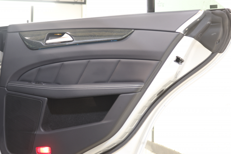 メルセデスベンツ CLS CLS400 AMGﾗｲﾝ ﾚｰﾀﾞｰｾｰﾌﾃｨPKG　後期 ｷｰﾚｽｺﾞｰ 黒本革 SR HDDﾅﾋﾞTV BT音楽 360ｶﾒﾗ PTS LEDﾗｲﾄ 自動ﾄﾗﾝｸ AMGｴｱﾛ&19AW ｴｱｻｽ 7AT　2年保証