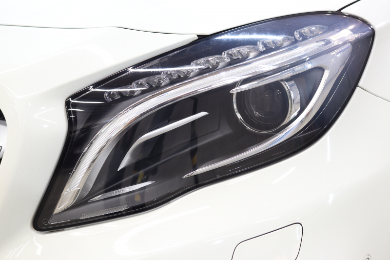 メルセデスベンツ GLA GLA250 4MATIC ｽﾎﾟｰﾂ ﾚｰﾀﾞｰｾｰﾌﾃｨPKG　中期 ｷｰﾚｽｺﾞｰ ﾚｻﾞｰDINAMICAｼｰﾄ ﾊﾟﾉﾗﾏSR HDDﾅﾋﾞTV BT音楽 ﾊﾞｯｸｶﾒﾗ PTS ｷｾﾉﾝﾗｲﾄ 自動Rｹﾞｰﾄ AMGｴｱﾛ&18AW 7AT　2年保証