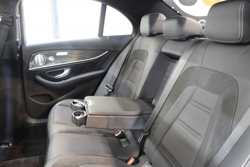 AMG Eクラス E53 4MATIC+ ｴｸｽｸﾙｰｼﾌﾞ&ﾚｰﾀﾞｰｾｰﾌﾃｨPKG　ISG搭載 後期 ｷｰﾚｽｺﾞｰ 黒本革 ﾍﾞﾝﾁﾚｰﾀｰ ﾊﾟﾉﾗﾏSR ﾍｯﾄﾞｱｯﾌﾟD MBUXﾅﾋﾞTV&ARﾅﾋﾞ ｽﾏﾎ連携 ﾌﾞﾙﾒｽﾀｰ 360ｶﾒﾗ PTS LEDﾗｲﾄ 自動ﾄﾗﾝｸ AMG専用装備&ﾁｭｰﾆﾝｸﾞ ﾜｲﾔﾚｽ充電 9AT　2年保証