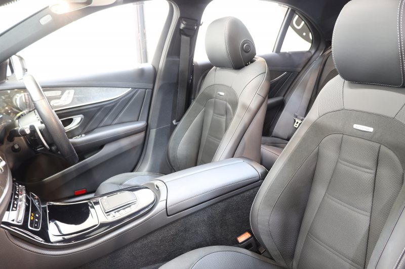 AMG Eクラス E53 4MATIC+ ｴｸｽｸﾙｰｼﾌﾞ&ﾚｰﾀﾞｰｾｰﾌﾃｨPKG　ISG搭載 後期 ｷｰﾚｽｺﾞｰ 黒本革 ﾍﾞﾝﾁﾚｰﾀｰ ﾊﾟﾉﾗﾏSR ﾍｯﾄﾞｱｯﾌﾟD MBUXﾅﾋﾞTV&ARﾅﾋﾞ ｽﾏﾎ連携 ﾌﾞﾙﾒｽﾀｰ 360ｶﾒﾗ PTS LEDﾗｲﾄ 自動ﾄﾗﾝｸ AMG専用装備&ﾁｭｰﾆﾝｸﾞ ﾜｲﾔﾚｽ充電 9AT　2年保証