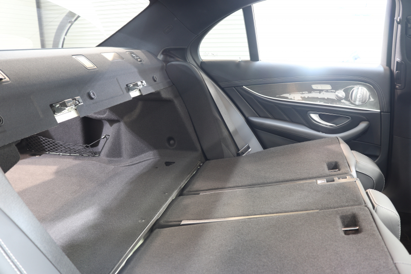 AMG Eクラス E53 4MATIC+ ｴｸｽｸﾙｰｼﾌﾞ&ﾚｰﾀﾞｰｾｰﾌﾃｨPKG　ISG搭載 後期 ｷｰﾚｽｺﾞｰ 黒本革 ﾍﾞﾝﾁﾚｰﾀｰ ﾊﾟﾉﾗﾏSR ﾍｯﾄﾞｱｯﾌﾟD MBUXﾅﾋﾞTV&ARﾅﾋﾞ ｽﾏﾎ連携 ﾌﾞﾙﾒｽﾀｰ 360ｶﾒﾗ PTS LEDﾗｲﾄ 自動ﾄﾗﾝｸ AMG専用装備&ﾁｭｰﾆﾝｸﾞ ﾜｲﾔﾚｽ充電 9AT　2年保証