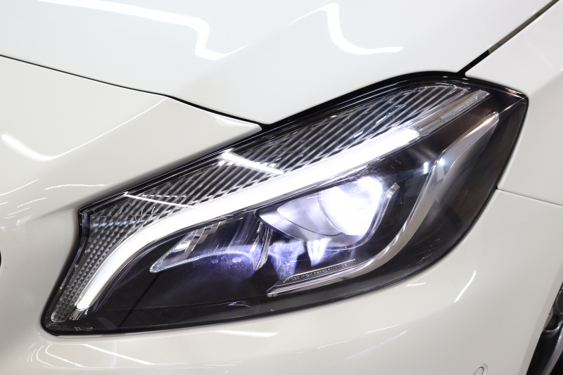 AMG Aクラス A45 4MATIC AMGｱﾄﾞﾊﾞﾝｽﾄﾞ&ﾚｰﾀﾞｰｾｰﾌﾃｨPKG　後期 ｷｰﾚｽｺﾞｰ 黒本革 ｼｰﾄﾋｰﾀｰ HDDﾅﾋﾞTV BT音楽 ﾊﾞｯｸｶﾒﾗ PTS LEDﾗｲﾄ ﾊﾟﾅﾒﾘｶｰﾅｸﾞﾘﾙ AMG強化ﾌﾞﾚｰｷ AMG専用装備&ﾁｭｰﾆﾝｸﾞ ﾀﾞｲﾅﾐｯｸｾﾚｸﾄ 7AT ECO　2年保証