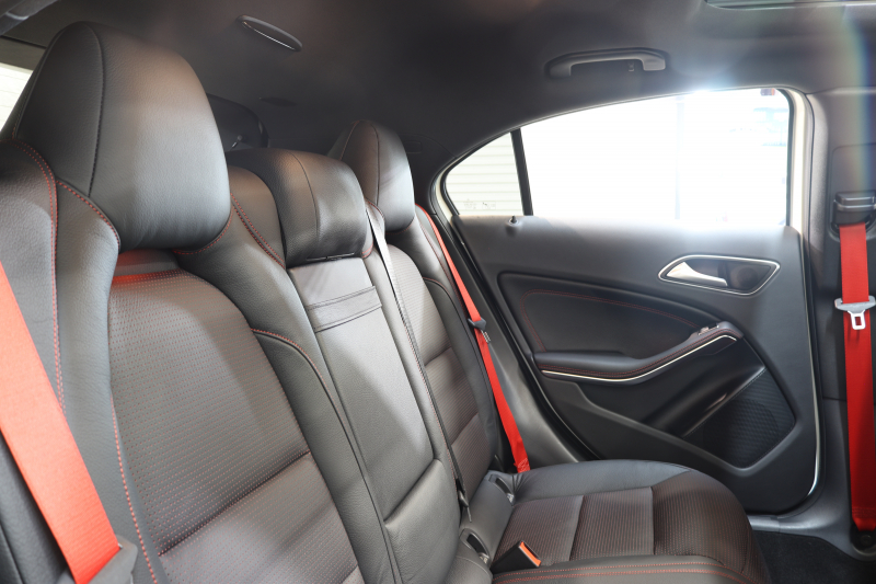 AMG Aクラス A45 4MATIC AMGｱﾄﾞﾊﾞﾝｽﾄﾞ&ﾚｰﾀﾞｰｾｰﾌﾃｨPKG　後期 ｷｰﾚｽｺﾞｰ 黒本革 ｼｰﾄﾋｰﾀｰ HDDﾅﾋﾞTV BT音楽 ﾊﾞｯｸｶﾒﾗ PTS LEDﾗｲﾄ ﾊﾟﾅﾒﾘｶｰﾅｸﾞﾘﾙ AMG強化ﾌﾞﾚｰｷ AMG専用装備&ﾁｭｰﾆﾝｸﾞ ﾀﾞｲﾅﾐｯｸｾﾚｸﾄ 7AT ECO　2年保証