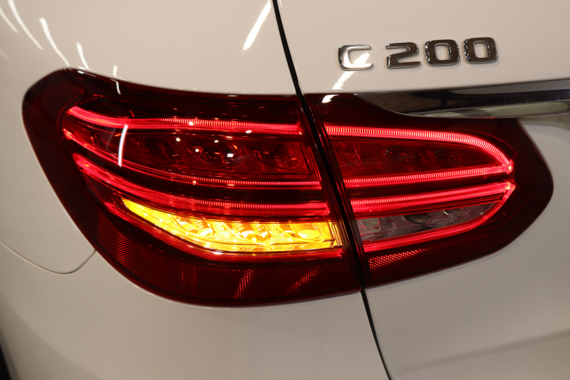 メルセデスベンツ Cクラス C200ｽﾃｰｼｮﾝﾜｺﾞﾝ ｽﾎﾟｰﾂ 本革仕様 ﾚｰﾀﾞｰｾｰﾌﾃｨPKG　ｷｰﾚｽｺﾞｰ 黒本革 HDDﾅﾋﾞTV BT音楽 ﾊﾞｯｸｶﾒﾗ PTS LEDﾗｲﾄ ﾊﾝｽﾞﾌﾘｰA AMGｴｱﾛ&18AW ｴｱｻｽ 7AT　2年保証