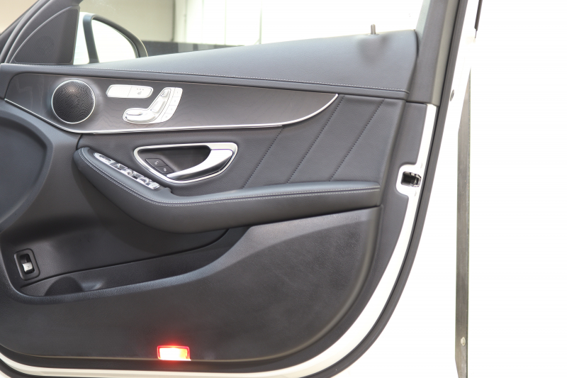 メルセデスベンツ Cクラス C200ｽﾃｰｼｮﾝﾜｺﾞﾝ ｽﾎﾟｰﾂ 本革仕様 ﾚｰﾀﾞｰｾｰﾌﾃｨPKG　ｷｰﾚｽｺﾞｰ 黒本革 HDDﾅﾋﾞTV BT音楽 ﾊﾞｯｸｶﾒﾗ PTS LEDﾗｲﾄ ﾊﾝｽﾞﾌﾘｰA AMGｴｱﾛ&18AW ｴｱｻｽ 7AT　2年保証