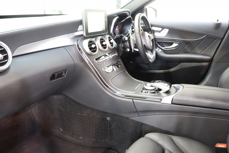 メルセデスベンツ Cクラス C200ｽﾃｰｼｮﾝﾜｺﾞﾝ ｽﾎﾟｰﾂ 本革仕様 ﾚｰﾀﾞｰｾｰﾌﾃｨPKG　ｷｰﾚｽｺﾞｰ 黒本革 HDDﾅﾋﾞTV BT音楽 ﾊﾞｯｸｶﾒﾗ PTS LEDﾗｲﾄ ﾊﾝｽﾞﾌﾘｰA AMGｴｱﾛ&18AW ｴｱｻｽ 7AT　2年保証