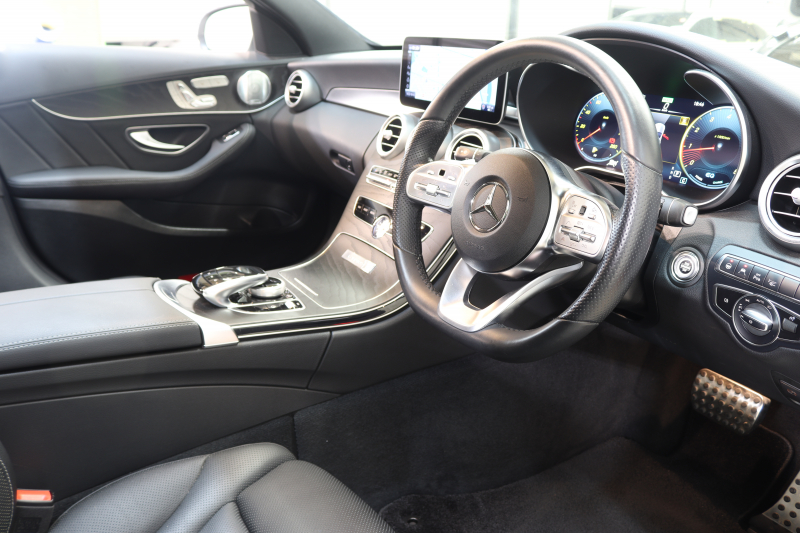 メルセデスベンツ Cクラス C200 ﾛｰﾚｳｽED ｽﾎﾟｰﾂﾌﾟﾗｽ&ﾚｻﾞｰｴｸｽｸﾙｰｼﾌﾞ& ﾚｰﾀﾞｰｾｰﾌﾃｨPKG　後期 BSG搭載 特別仕様車 ｷｰﾚｽｺﾞｰ 黒本革 ｼｰﾄﾋｰﾀ ﾍﾞﾝﾁﾚｰﾀｰ ﾊﾟﾉﾗﾏSR HUD HDDﾅﾋﾞTV ｽﾏﾎ連携 ﾌﾞﾙﾒｽﾀｰ 360ｶﾒﾗ PTS LEDﾗｲﾄ AMGｴｱﾛ&18AW ｴｱｻｽ ﾀﾞｲﾅﾐｯｸS 9AT　2年保証