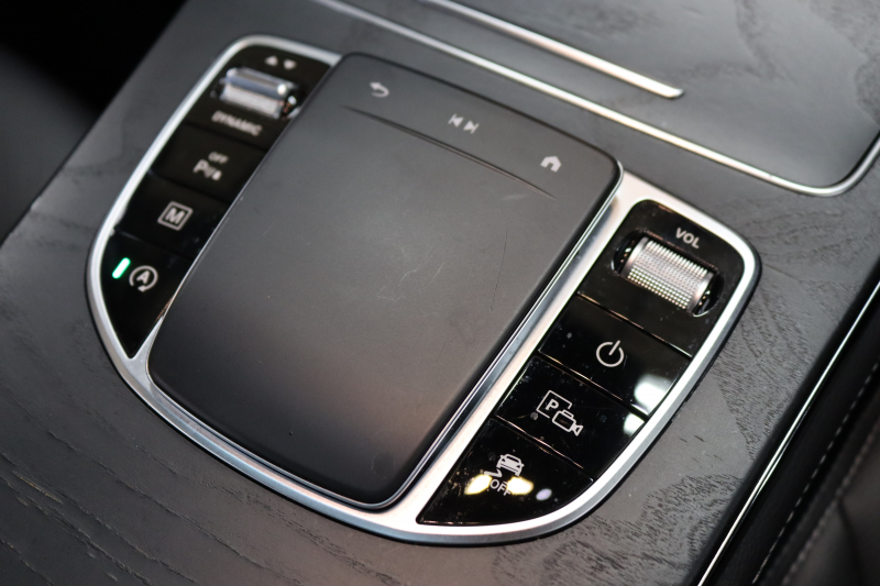 メルセデスベンツ GLC GLC220d 4MATIC ﾅｲﾄｴﾃﾞｨｼｮﾝ ﾚｰﾀﾞｰｾｰﾌﾃｨPKG　後期 130台限定車 MEｺﾈｸﾄ ｷｰﾚｽｺﾞｰ  ﾊﾟﾉﾗﾏSR 黒革 MBUXﾅﾋﾞTV BT音楽 360ｶﾒﾗ PTS LEDﾗｲﾄ ﾊﾝｽﾞﾌﾘｰA AMGｴｱﾛ&19AW ｴｱｻｽ ﾜｲﾔﾚｽ充電 9AT　2年保証