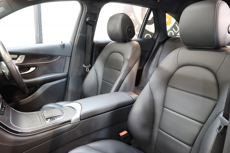 メルセデスベンツ GLC GLC220d 4MATIC ﾅｲﾄｴﾃﾞｨｼｮﾝ ﾚｰﾀﾞｰｾｰﾌﾃｨPKG　後期 130台限定車 MEｺﾈｸﾄ ｷｰﾚｽｺﾞｰ  ﾊﾟﾉﾗﾏSR 黒革 MBUXﾅﾋﾞTV BT音楽 360ｶﾒﾗ PTS LEDﾗｲﾄ ﾊﾝｽﾞﾌﾘｰA AMGｴｱﾛ&19AW ｴｱｻｽ ﾜｲﾔﾚｽ充電 9AT　2年保証