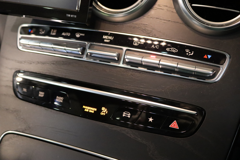 メルセデスベンツ GLC GLC220d 4MATIC ﾅｲﾄｴﾃﾞｨｼｮﾝ ﾚｰﾀﾞｰｾｰﾌﾃｨPKG　後期 130台限定車 MEｺﾈｸﾄ ｷｰﾚｽｺﾞｰ  ﾊﾟﾉﾗﾏSR 黒革 MBUXﾅﾋﾞTV BT音楽 360ｶﾒﾗ PTS LEDﾗｲﾄ ﾊﾝｽﾞﾌﾘｰA AMGｴｱﾛ&19AW ｴｱｻｽ ﾜｲﾔﾚｽ充電 9AT　2年保証