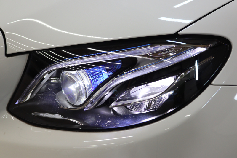 メルセデスベンツ Eクラス E220d ｽﾃｰｼｮﾝﾜｺﾞﾝ AVG ｽﾎﾟｰﾂ ﾚｻﾞｰ&ﾚｰﾀﾞｰｾｰﾌﾃｨPKG　ｷｰﾚｽｺﾞｰ 黒本革 HDDﾅﾋﾞTV ｽﾏﾎ連携 ﾌﾞﾙﾒｽﾀｰ 360ｶﾒﾗ PTS LEDﾗｲﾄ ﾌｯﾄﾄﾗﾝｸOP AMGｴｱﾛ&19AW ﾀﾞｲﾅﾐｯｸｾﾚｸﾄ 9AT　2年保証