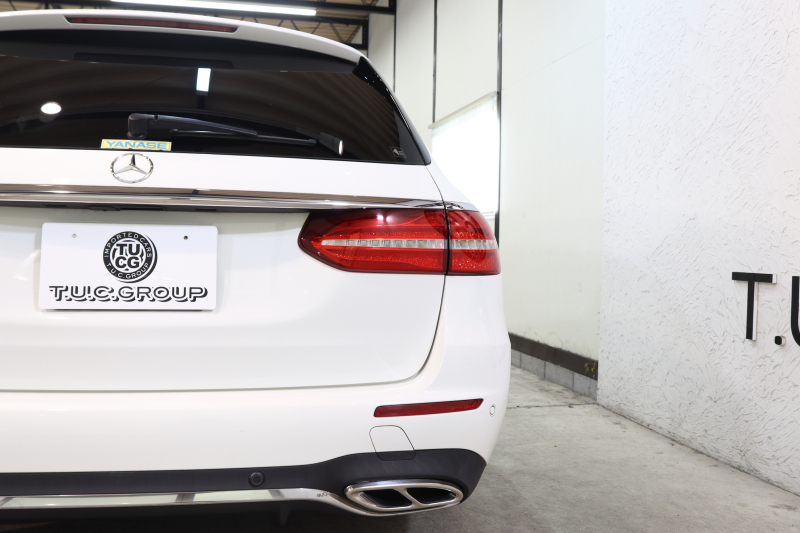 メルセデスベンツ Eクラス E220d ｽﾃｰｼｮﾝﾜｺﾞﾝ AVG ｽﾎﾟｰﾂ ﾚｻﾞｰ&ﾚｰﾀﾞｰｾｰﾌﾃｨPKG　ｷｰﾚｽｺﾞｰ 黒本革 HDDﾅﾋﾞTV ｽﾏﾎ連携 ﾌﾞﾙﾒｽﾀｰ 360ｶﾒﾗ PTS LEDﾗｲﾄ ﾌｯﾄﾄﾗﾝｸOP AMGｴｱﾛ&19AW ﾀﾞｲﾅﾐｯｸｾﾚｸﾄ 9AT　2年保証