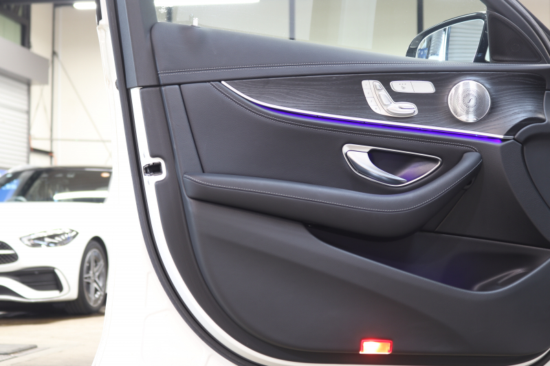 メルセデスベンツ Eクラス E220d ｽﾃｰｼｮﾝﾜｺﾞﾝ AVG ｽﾎﾟｰﾂ ﾚｻﾞｰ&ﾚｰﾀﾞｰｾｰﾌﾃｨPKG　ｷｰﾚｽｺﾞｰ 黒本革 HDDﾅﾋﾞTV ｽﾏﾎ連携 ﾌﾞﾙﾒｽﾀｰ 360ｶﾒﾗ PTS LEDﾗｲﾄ ﾌｯﾄﾄﾗﾝｸOP AMGｴｱﾛ&19AW ﾀﾞｲﾅﾐｯｸｾﾚｸﾄ 9AT　2年保証