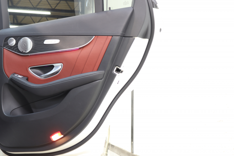 AMG GLC GLC43 4MATIC ﾚｻﾞｰｴｸｽｸﾙｰｼﾌﾞ&ﾚｰﾀﾞｰｾｰﾌﾃｨPKG　後期 1ｵｰﾅｰ MEｺﾈｸﾄ ｷｰﾚｽｺﾞｰ 黒/赤本革 全席ｼｰﾄﾋｰﾀｰ HUD MBUXﾅﾋﾞTV BT音楽 ﾌﾞﾙﾒｽﾀｰ 360ｶﾒﾗ PTS DSRC ﾊﾝｽﾞﾌﾘｰA AMGｴｱﾛ&20AW AMGﾗｲﾄﾞｺﾝﾄﾛｰﾙ+ｴｱｻｽ 9AT　2年保証