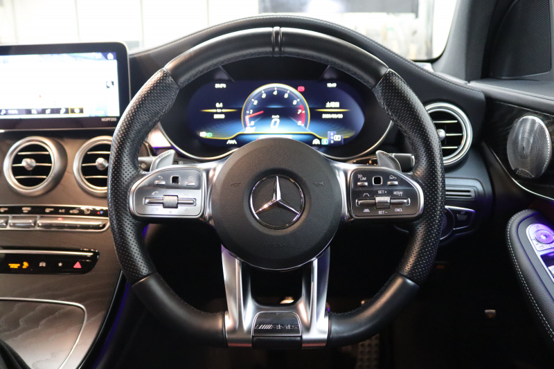 AMG GLC GLC43 4MATIC ﾚｻﾞｰｴｸｽｸﾙｰｼﾌﾞ&ﾚｰﾀﾞｰｾｰﾌﾃｨPKG　後期 1ｵｰﾅｰ MEｺﾈｸﾄ ｷｰﾚｽｺﾞｰ 黒/赤本革 全席ｼｰﾄﾋｰﾀｰ HUD MBUXﾅﾋﾞTV BT音楽 ﾌﾞﾙﾒｽﾀｰ 360ｶﾒﾗ PTS DSRC ﾊﾝｽﾞﾌﾘｰA AMGｴｱﾛ&20AW AMGﾗｲﾄﾞｺﾝﾄﾛｰﾙ+ｴｱｻｽ 9AT　2年保証