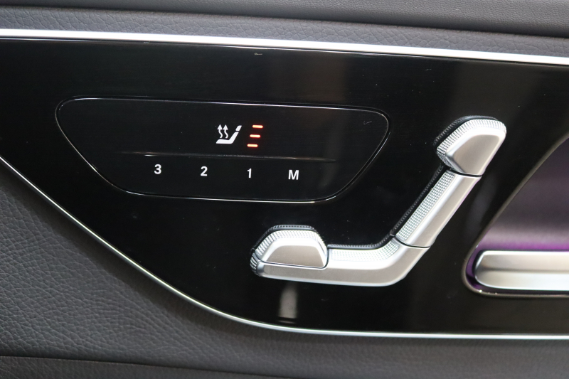 メルセデスベンツ Cクラス C200 4MATIC AVG AMGﾗｲﾝ ﾚｻﾞｰｴｸｽｸﾙｰｼﾌﾞ&ﾚｰﾀﾞｰｾｰﾌﾃｨPKG　ISG搭載 ｷｰﾚｽｺﾞｰ 黒本革 ﾊﾟﾉﾗﾏSR MBUXﾅﾋﾞTV ｽﾏﾎ連携 360ｶﾒﾗ PTS DSRC DIGITALﾗｲﾄ AMGｴｱﾛ&18AW ﾀﾞｲﾅﾐｯｸｾﾚｸﾄ ﾜｲﾔﾚｽ充電 9AT　2年保証