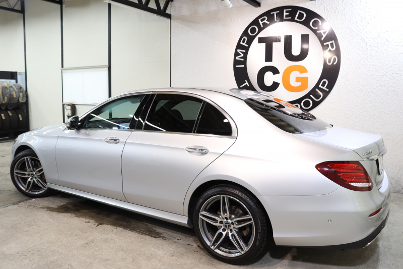 メルセデスベンツ Eクラス E200 AVG AMGﾗｲﾝ ｴｸｽｸﾙｰｼﾌﾞ&ﾚｰﾀﾞｰｾｰﾌﾃｨPKG　中期 BSG搭載 1ｵｰﾅｰ NEWｽﾃｱﾘﾝｸﾞ MEｺﾈｸﾄ ｷｰﾚｽｺﾞｰ 茶本革 全席ｼｰﾄﾋｰﾀｰ HUD HDDﾅﾋﾞTV ｽﾏﾎ連携 ﾌﾞﾙﾒｽﾀｰ 360ｶﾒﾗ PTS LEDﾗｲﾄ 自動ﾄﾗﾝｸ AMGｴｱﾛ&19AW ﾀﾞｲﾅﾐｯｸｾﾚｸﾄ 9AT　2年保証