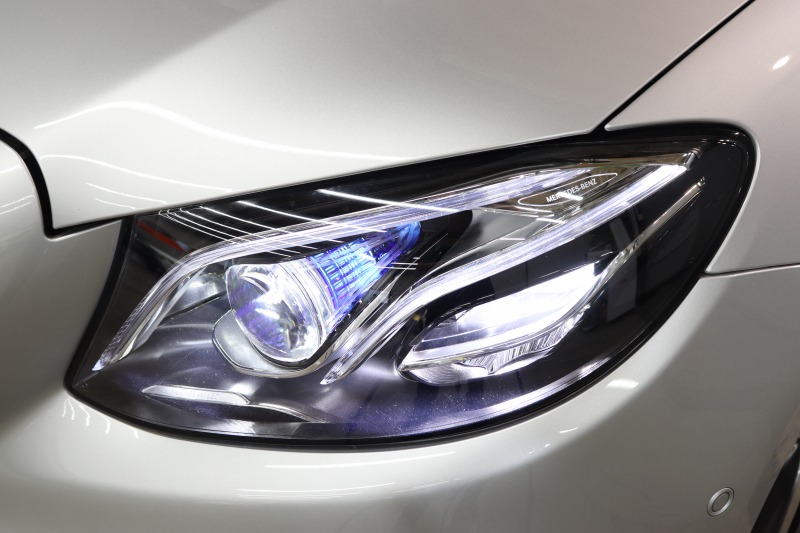 メルセデスベンツ Eクラス E200 AVG AMGﾗｲﾝ ｴｸｽｸﾙｰｼﾌﾞ&ﾚｰﾀﾞｰｾｰﾌﾃｨPKG　中期 BSG搭載 1ｵｰﾅｰ NEWｽﾃｱﾘﾝｸﾞ MEｺﾈｸﾄ ｷｰﾚｽｺﾞｰ 茶本革 全席ｼｰﾄﾋｰﾀｰ HUD HDDﾅﾋﾞTV ｽﾏﾎ連携 ﾌﾞﾙﾒｽﾀｰ 360ｶﾒﾗ PTS LEDﾗｲﾄ 自動ﾄﾗﾝｸ AMGｴｱﾛ&19AW ﾀﾞｲﾅﾐｯｸｾﾚｸﾄ 9AT　2年保証