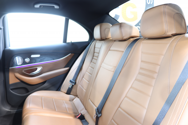 メルセデスベンツ Eクラス E200 AVG AMGﾗｲﾝ ｴｸｽｸﾙｰｼﾌﾞ&ﾚｰﾀﾞｰｾｰﾌﾃｨPKG　中期 BSG搭載 1ｵｰﾅｰ NEWｽﾃｱﾘﾝｸﾞ MEｺﾈｸﾄ ｷｰﾚｽｺﾞｰ 茶本革 全席ｼｰﾄﾋｰﾀｰ HUD HDDﾅﾋﾞTV ｽﾏﾎ連携 ﾌﾞﾙﾒｽﾀｰ 360ｶﾒﾗ PTS LEDﾗｲﾄ 自動ﾄﾗﾝｸ AMGｴｱﾛ&19AW ﾀﾞｲﾅﾐｯｸｾﾚｸﾄ 9AT　2年保証