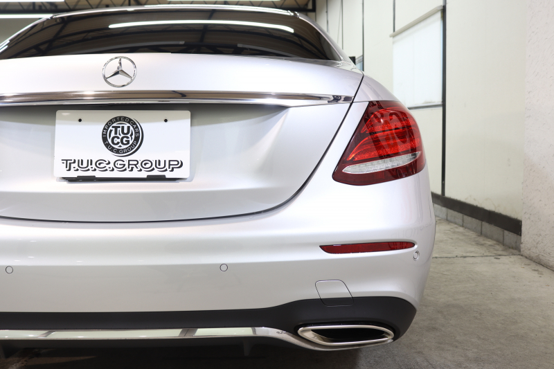 メルセデスベンツ Eクラス E200 AVG AMGﾗｲﾝ ｴｸｽｸﾙｰｼﾌﾞ&ﾚｰﾀﾞｰｾｰﾌﾃｨPKG　中期 BSG搭載 1ｵｰﾅｰ NEWｽﾃｱﾘﾝｸﾞ MEｺﾈｸﾄ ｷｰﾚｽｺﾞｰ 茶本革 全席ｼｰﾄﾋｰﾀｰ HUD HDDﾅﾋﾞTV ｽﾏﾎ連携 ﾌﾞﾙﾒｽﾀｰ 360ｶﾒﾗ PTS LEDﾗｲﾄ 自動ﾄﾗﾝｸ AMGｴｱﾛ&19AW ﾀﾞｲﾅﾐｯｸｾﾚｸﾄ 9AT　2年保証