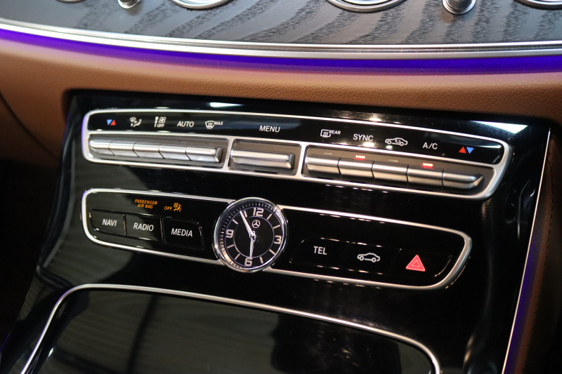 メルセデスベンツ Eクラス E200 AVG AMGﾗｲﾝ ｴｸｽｸﾙｰｼﾌﾞ&ﾚｰﾀﾞｰｾｰﾌﾃｨPKG　中期 BSG搭載 1ｵｰﾅｰ NEWｽﾃｱﾘﾝｸﾞ MEｺﾈｸﾄ ｷｰﾚｽｺﾞｰ 茶本革 全席ｼｰﾄﾋｰﾀｰ HUD HDDﾅﾋﾞTV ｽﾏﾎ連携 ﾌﾞﾙﾒｽﾀｰ 360ｶﾒﾗ PTS LEDﾗｲﾄ 自動ﾄﾗﾝｸ AMGｴｱﾛ&19AW ﾀﾞｲﾅﾐｯｸｾﾚｸﾄ 9AT　2年保証