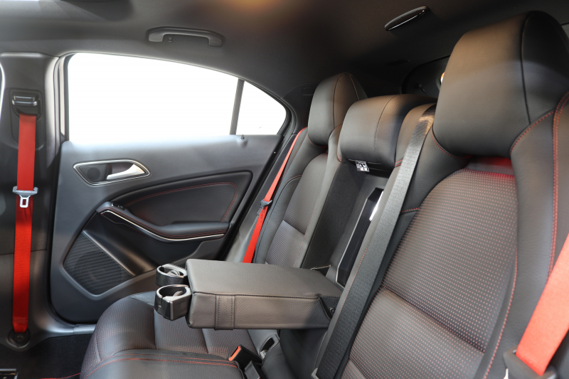 AMG Aクラス A45 4MATIC AMGｱﾄﾞﾊﾞﾝｽﾄﾞ&ﾚｰﾀﾞｰｾｰﾌﾃｨPKG　後期 ｷｰﾚｽｺﾞｰ 黒本革 ﾊﾟﾉﾗﾏSR HDDﾅﾋﾞTV BT音楽 harman/kardon ﾊﾞｯｸｶﾒﾗ PTS LEDﾗｲﾄ AMG専用装備&ﾁｭｰﾆﾝｸﾞﾀﾞｲﾅﾐｯｸS 7AT　2年保証