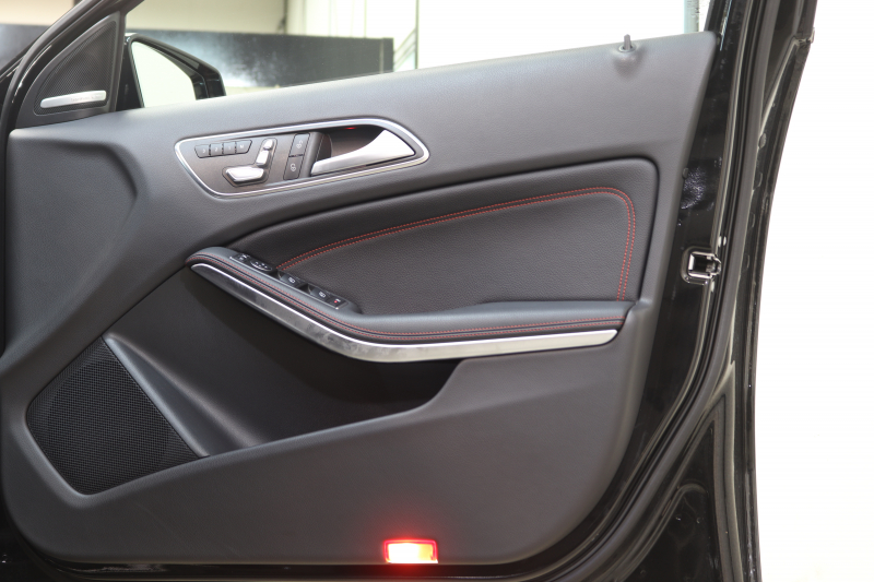 AMG Aクラス A45 4MATIC AMGｱﾄﾞﾊﾞﾝｽﾄﾞ&ﾚｰﾀﾞｰｾｰﾌﾃｨPKG　後期 ｷｰﾚｽｺﾞｰ 黒本革 ﾊﾟﾉﾗﾏSR HDDﾅﾋﾞTV BT音楽 harman/kardon ﾊﾞｯｸｶﾒﾗ PTS LEDﾗｲﾄ AMG専用装備&ﾁｭｰﾆﾝｸﾞﾀﾞｲﾅﾐｯｸS 7AT　2年保証