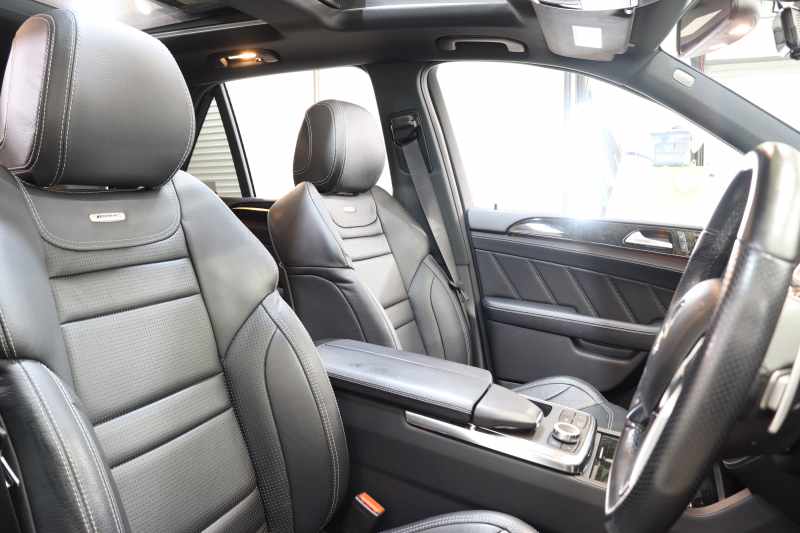AMG Mクラス ML63 AMG　ｷｰﾚｽｺﾞｰ 黒本革 ﾊﾟﾉﾗﾏSR HDDﾅﾋﾞTV&ｷｬﾝｾﾗｰ BT音楽 harman/kardon ｻｲﾄﾞ&ﾊﾞｯｸｶﾒﾗ PTS ｷｾﾉﾝﾗｲﾄ AMG専用装備&ﾁｭｰﾆﾝｸﾞ 7AT　2年保証