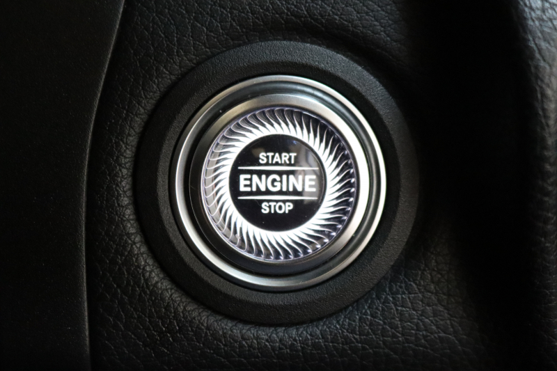 メルセデスベンツ GLC GLC220d 4MATIC AMGﾗｲﾝ ﾚｻﾞｰｴｸｽｸﾙｰｼﾌﾞ&ﾚｰﾀﾞｰｾｰﾌﾃｨPKG　後期 MEｺﾈｸﾄ ｷｰﾚｽｺﾞｰ 赤/黒本革 ﾊﾟﾉﾗﾏSR ﾍｯﾄﾞｱｯﾌﾟD MBUXﾅﾋﾞTV BT音楽 ﾌﾞﾙﾒｽﾀｰ 360ｶﾒﾗ PTS LEDﾗｲﾄ 自動Rｹﾞｰﾄ ﾊﾝｽﾞﾌﾘｰA AMGｴｱﾛ&19AW ﾜｲﾔﾚｽ充電 9AT　2年保証