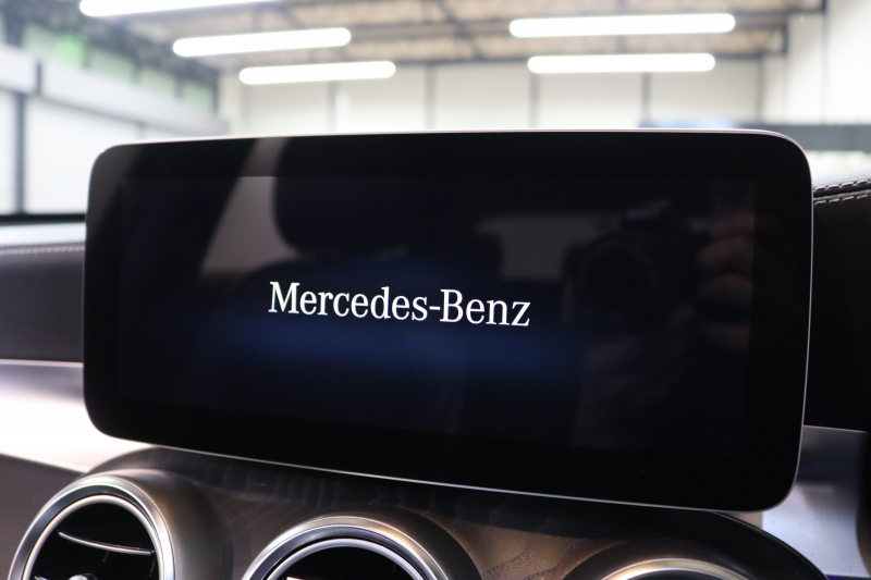 メルセデスベンツ GLC GLC220d 4MATIC AMGﾗｲﾝ ﾚｻﾞｰｴｸｽｸﾙｰｼﾌﾞ&ﾚｰﾀﾞｰｾｰﾌﾃｨPKG　後期 MEｺﾈｸﾄ ｷｰﾚｽｺﾞｰ 赤/黒本革 ﾊﾟﾉﾗﾏSR ﾍｯﾄﾞｱｯﾌﾟD MBUXﾅﾋﾞTV BT音楽 ﾌﾞﾙﾒｽﾀｰ 360ｶﾒﾗ PTS LEDﾗｲﾄ 自動Rｹﾞｰﾄ ﾊﾝｽﾞﾌﾘｰA AMGｴｱﾛ&19AW ﾜｲﾔﾚｽ充電 9AT　2年保証