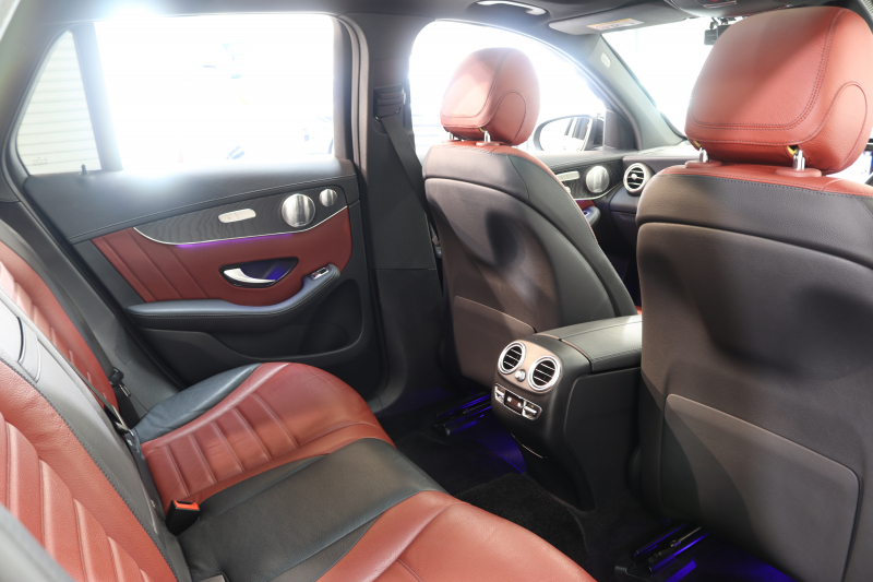 メルセデスベンツ GLC GLC220d 4MATIC AMGﾗｲﾝ ﾚｻﾞｰｴｸｽｸﾙｰｼﾌﾞ&ﾚｰﾀﾞｰｾｰﾌﾃｨPKG　後期 MEｺﾈｸﾄ ｷｰﾚｽｺﾞｰ 赤/黒本革 ﾊﾟﾉﾗﾏSR ﾍｯﾄﾞｱｯﾌﾟD MBUXﾅﾋﾞTV BT音楽 ﾌﾞﾙﾒｽﾀｰ 360ｶﾒﾗ PTS LEDﾗｲﾄ 自動Rｹﾞｰﾄ ﾊﾝｽﾞﾌﾘｰA AMGｴｱﾛ&19AW ﾜｲﾔﾚｽ充電 9AT　2年保証