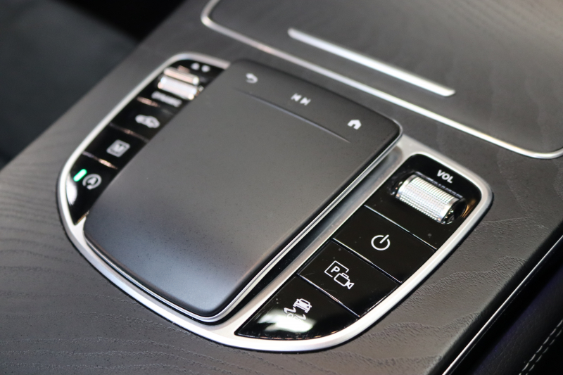 メルセデスベンツ GLC GLC220d 4MATIC AMGﾗｲﾝ ﾚｻﾞｰｴｸｽｸﾙｰｼﾌﾞ&ﾚｰﾀﾞｰｾｰﾌﾃｨPKG　後期 MEｺﾈｸﾄ ｷｰﾚｽｺﾞｰ 赤/黒本革 ﾊﾟﾉﾗﾏSR ﾍｯﾄﾞｱｯﾌﾟD MBUXﾅﾋﾞTV BT音楽 ﾌﾞﾙﾒｽﾀｰ 360ｶﾒﾗ PTS LEDﾗｲﾄ 自動Rｹﾞｰﾄ ﾊﾝｽﾞﾌﾘｰA AMGｴｱﾛ&19AW ﾜｲﾔﾚｽ充電 9AT　2年保証