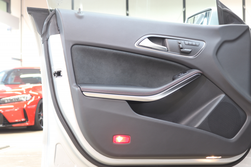 メルセデスベンツ CLAクラス CLA250 4MATIC AMGﾗｲﾝ ﾚｰﾀﾞｰｾｰﾌﾃｨPKG　中期 ｷｰﾚｽｺﾞｰ ﾚｻﾞｰDINAMICAｼｰﾄ HDDﾅﾋﾞTV BT音楽 ﾊﾞｯｸｶﾒﾗ PTS ｷｾﾉﾝﾗｲﾄ AMGｴｱﾛ&18AW ﾀﾞｲﾅﾐｯｸS 7AT　2年保証