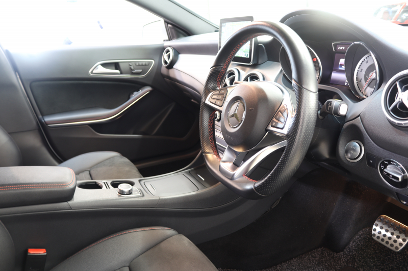 メルセデスベンツ CLAクラス CLA250 4MATIC AMGﾗｲﾝ ﾚｰﾀﾞｰｾｰﾌﾃｨPKG　中期 ｷｰﾚｽｺﾞｰ ﾚｻﾞｰDINAMICAｼｰﾄ HDDﾅﾋﾞTV BT音楽 ﾊﾞｯｸｶﾒﾗ PTS ｷｾﾉﾝﾗｲﾄ AMGｴｱﾛ&18AW ﾀﾞｲﾅﾐｯｸS 7AT　2年保証